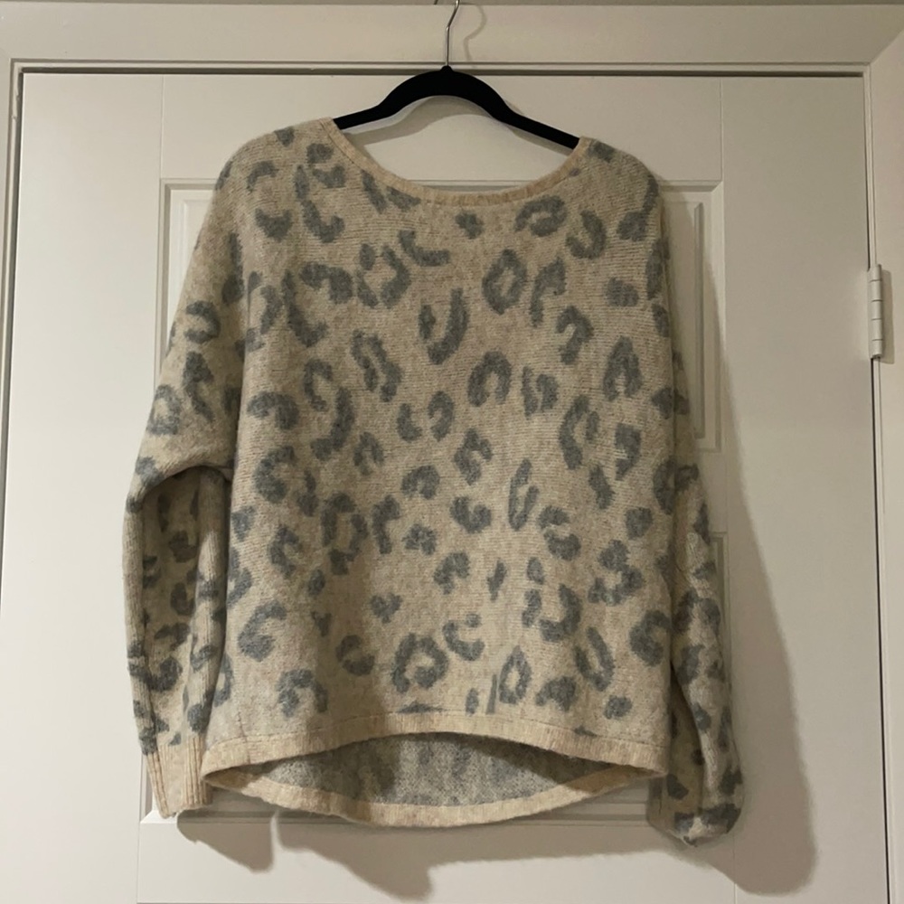Abercrombie & Fitch sweater